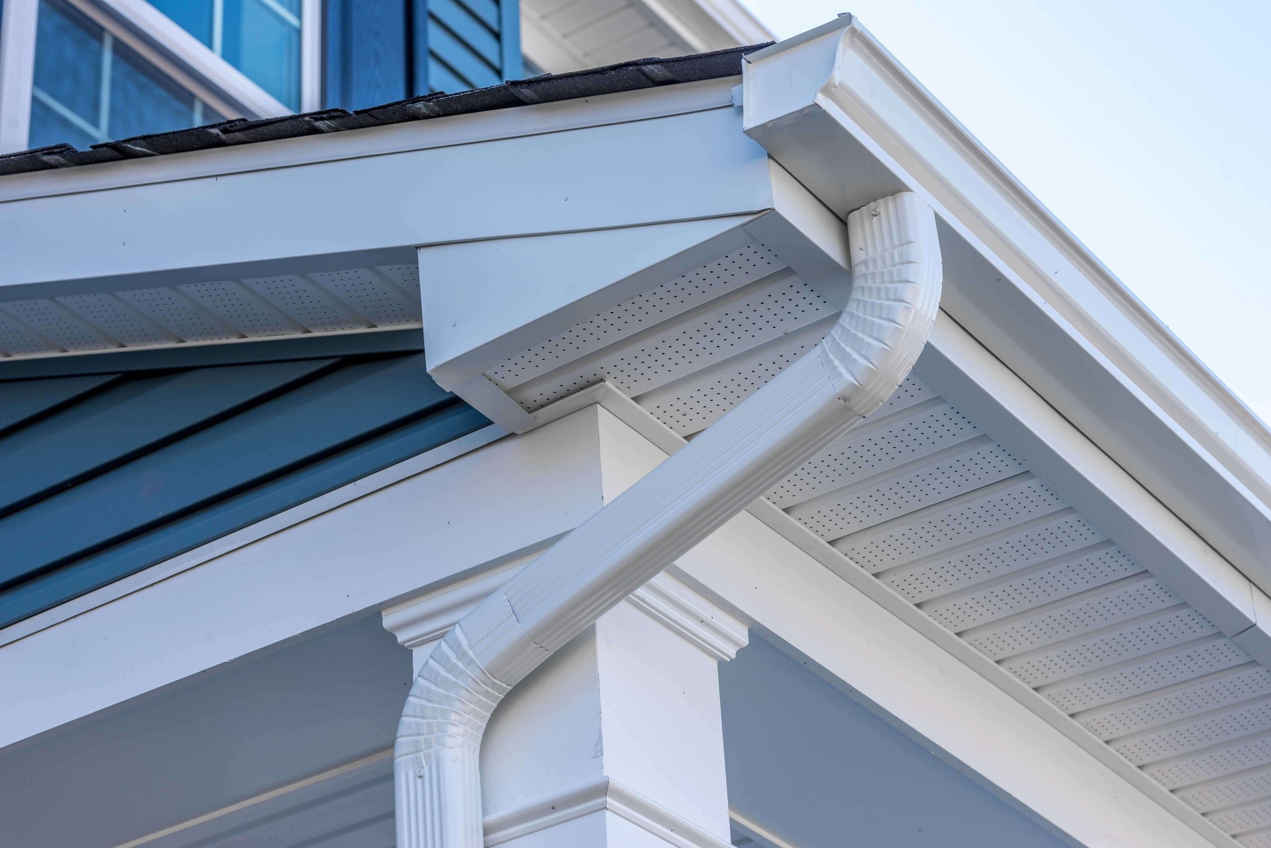 Cheap and durable vinyl gutters installation in Omaha